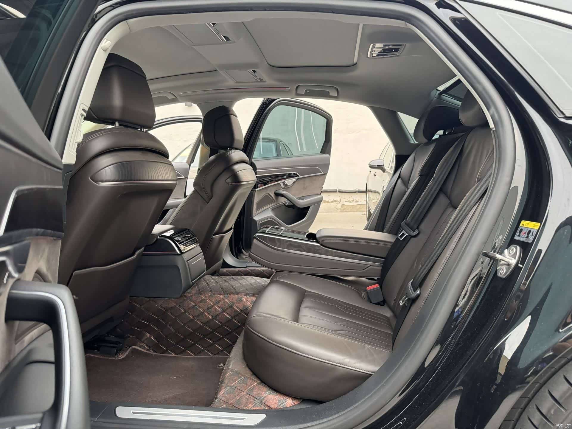 Audi A8L, 2019 11