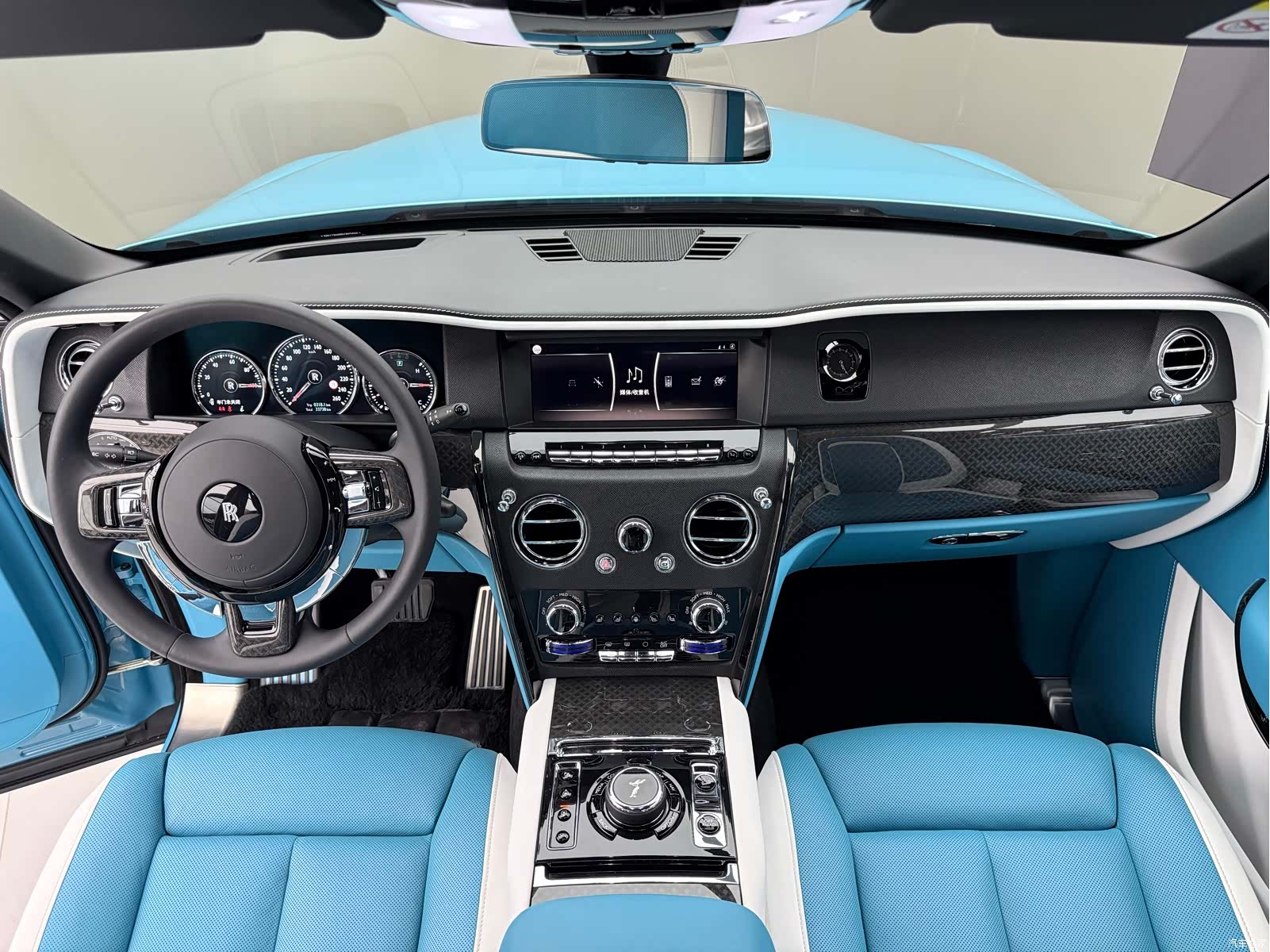 Rolls-Royce Cullinan, 2022 8