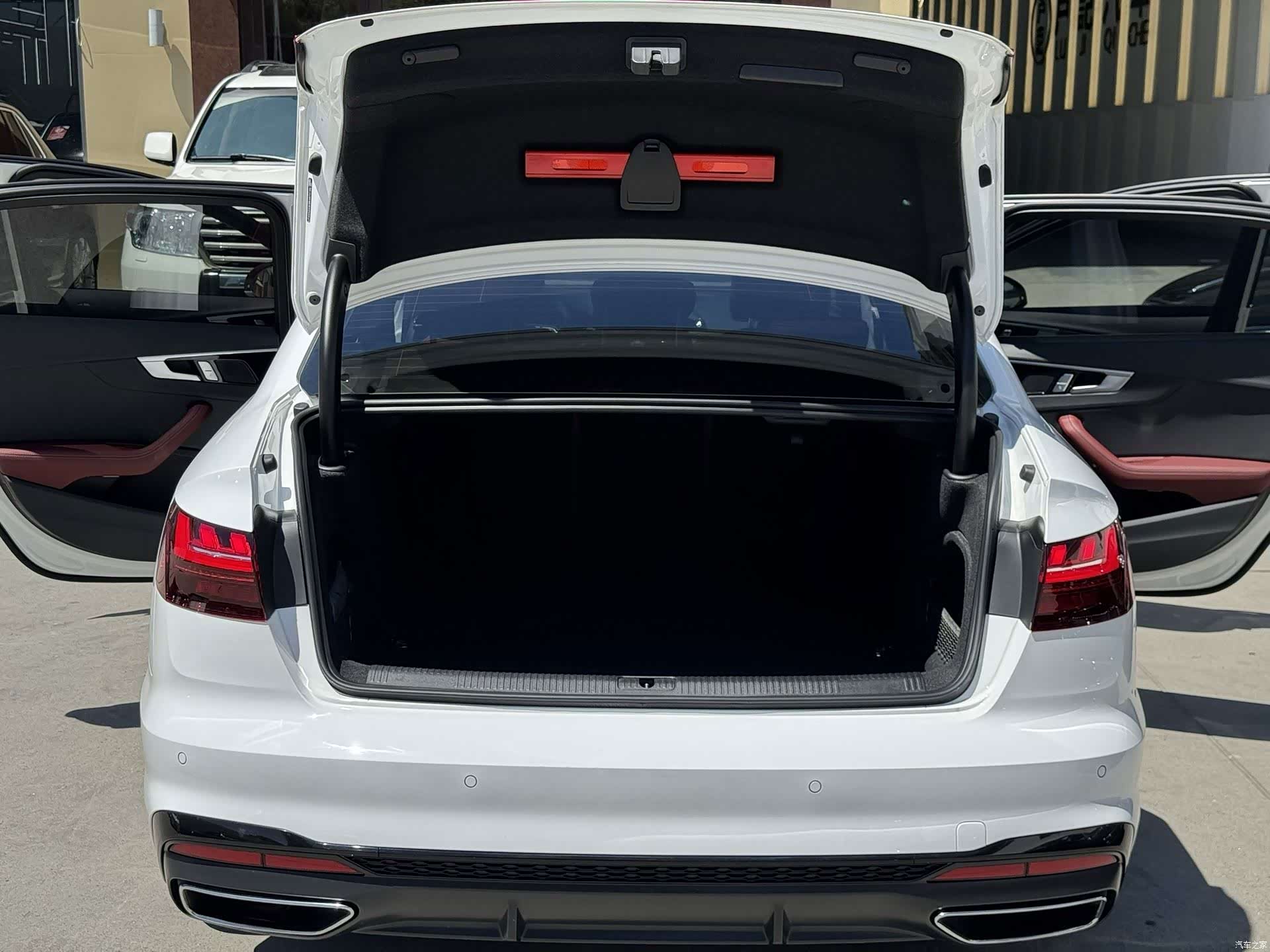 Audi A4L, 2024 21