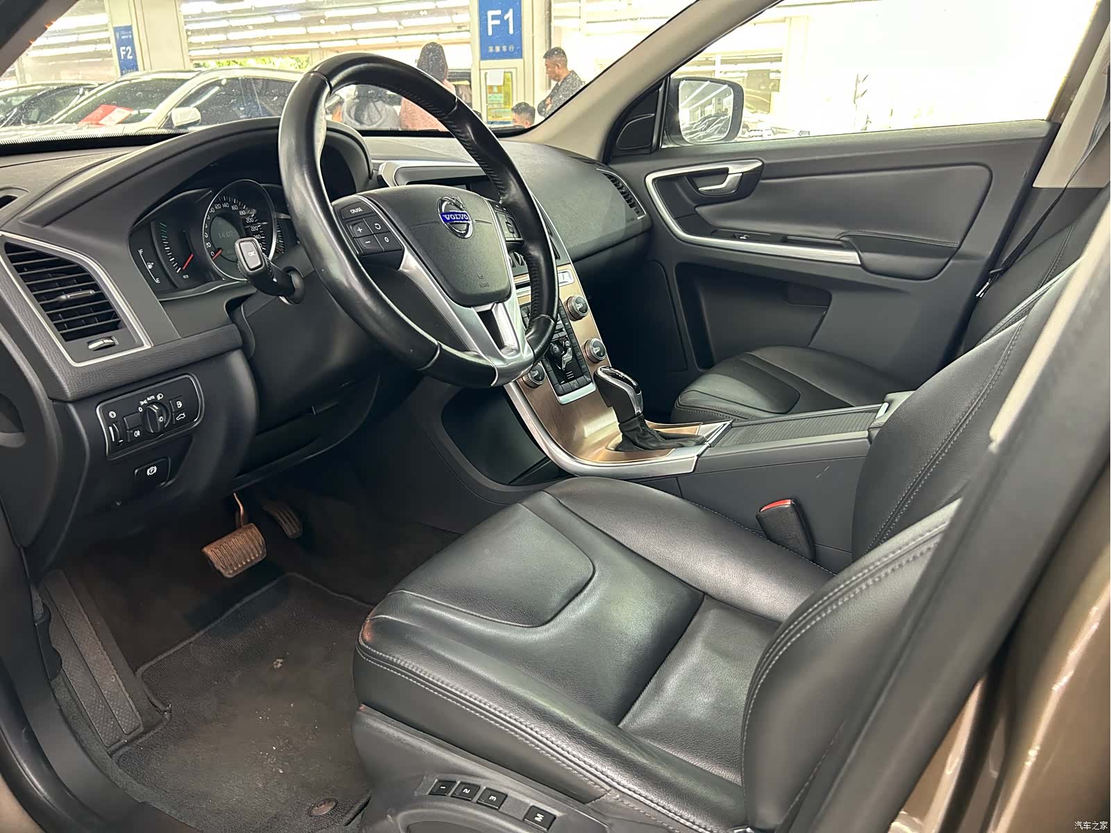 Volvo XC60, 2015 3