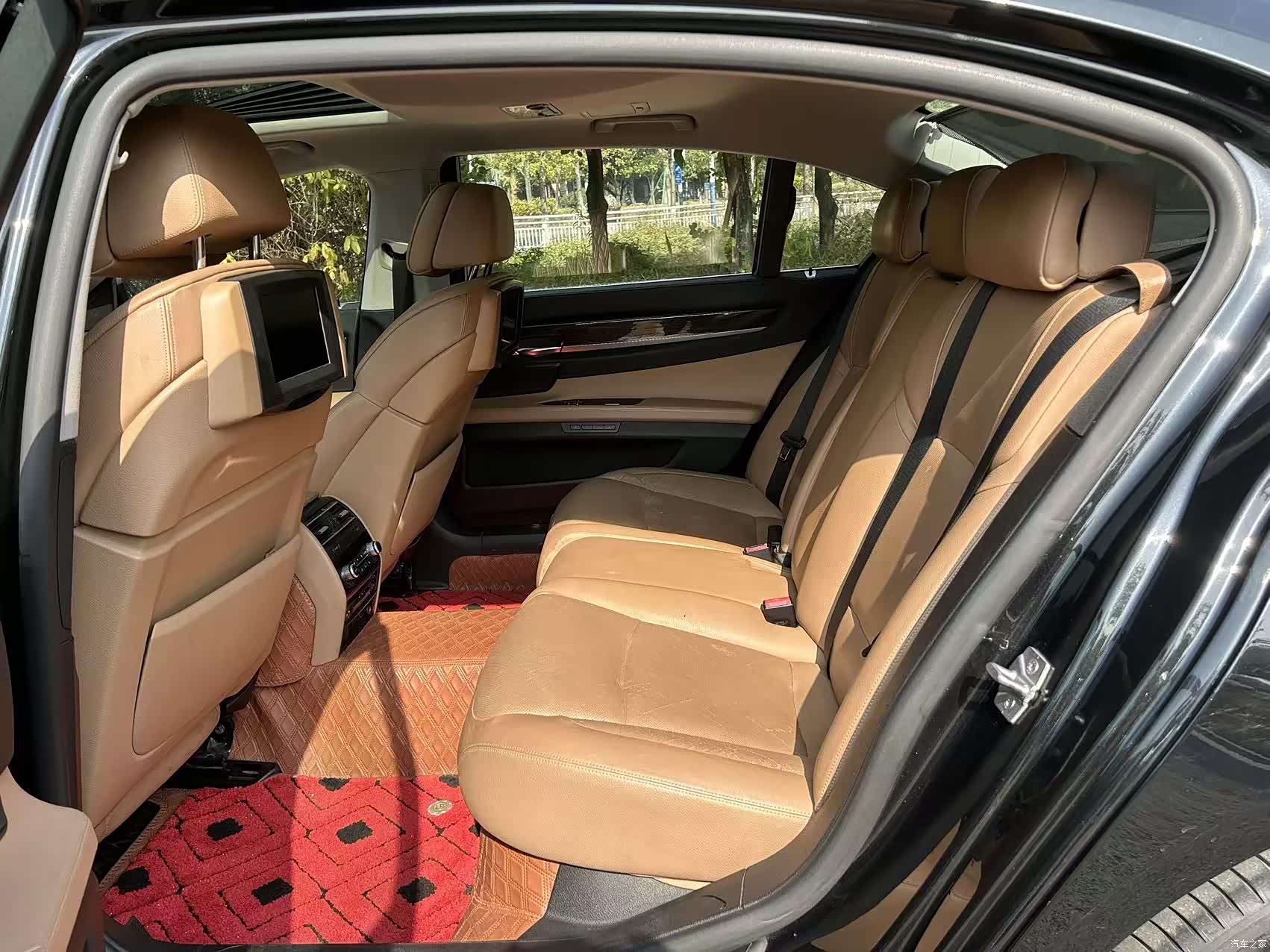 BMW 7 Series, 2011 8