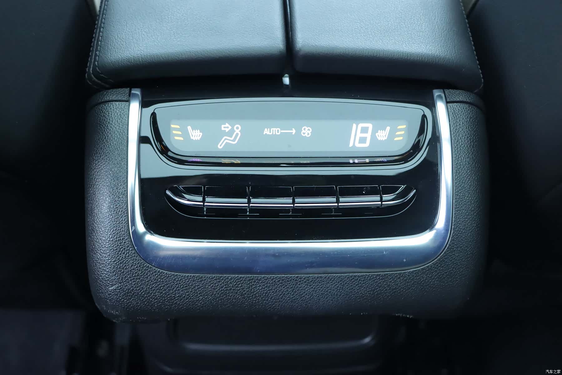 Buick Enclave, 2023 21