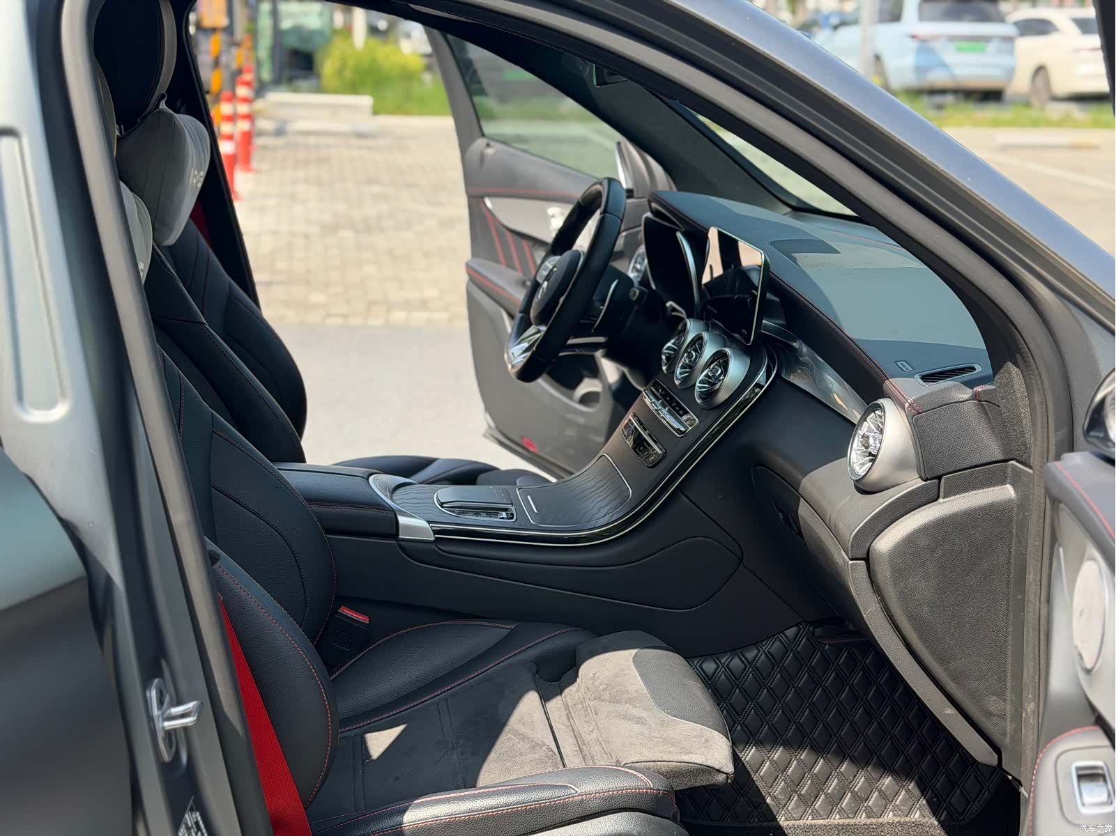Mercedes-Benz GLC, 2023 10