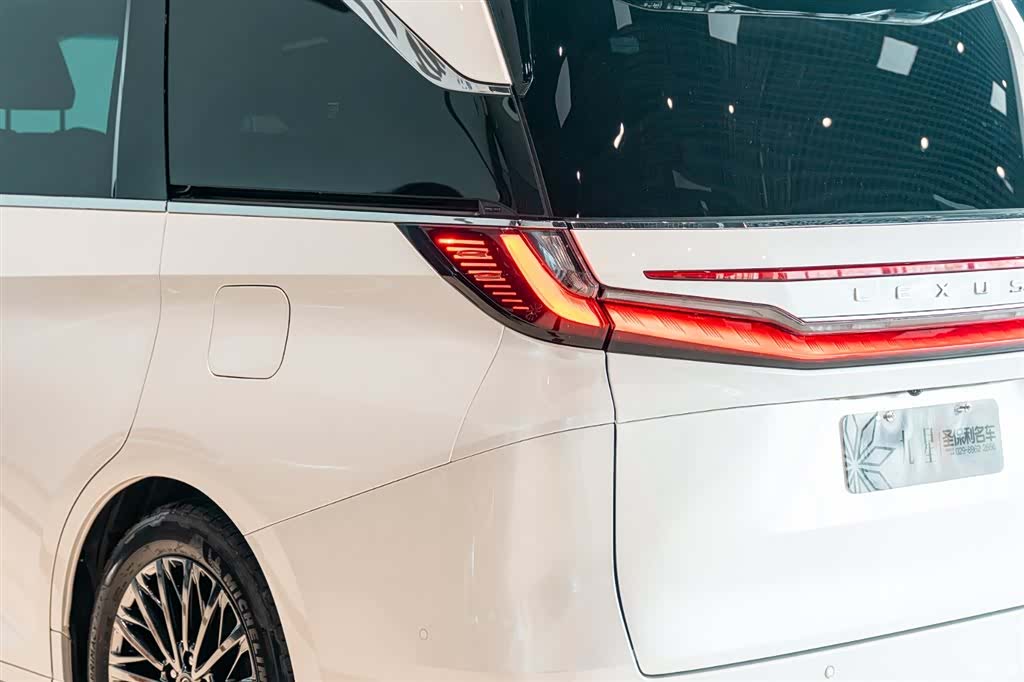 Lexus LM, 2024 20