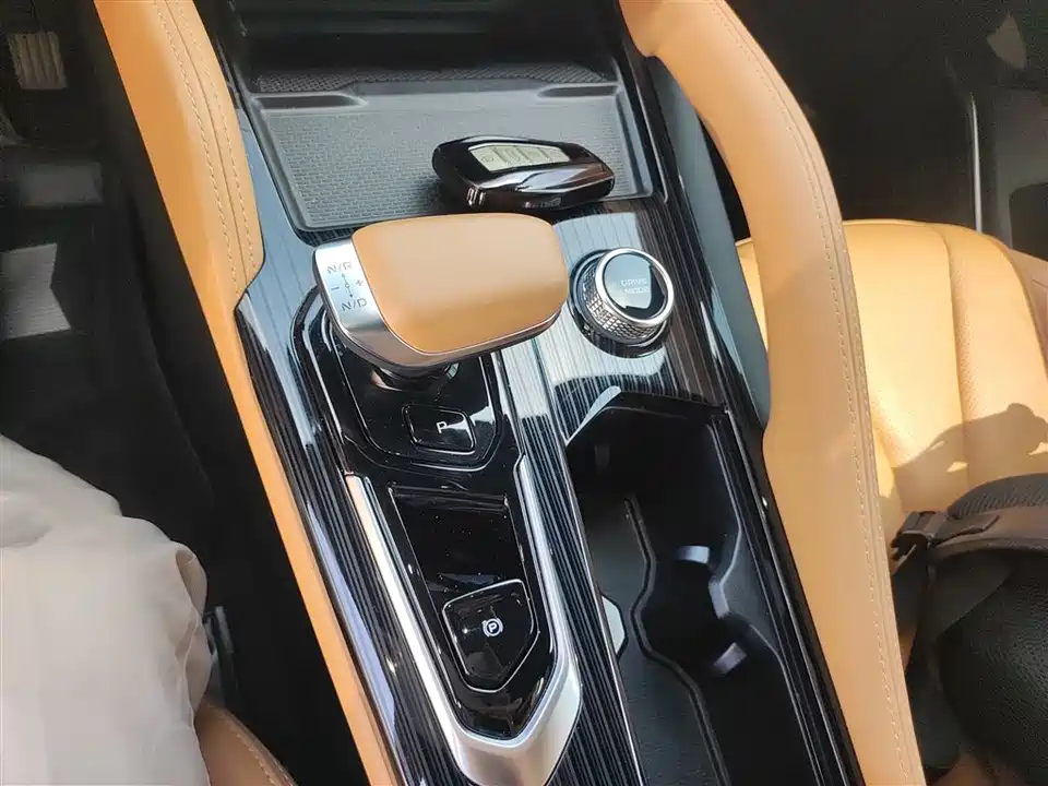 Geely Monjaro plug-in-hybrid