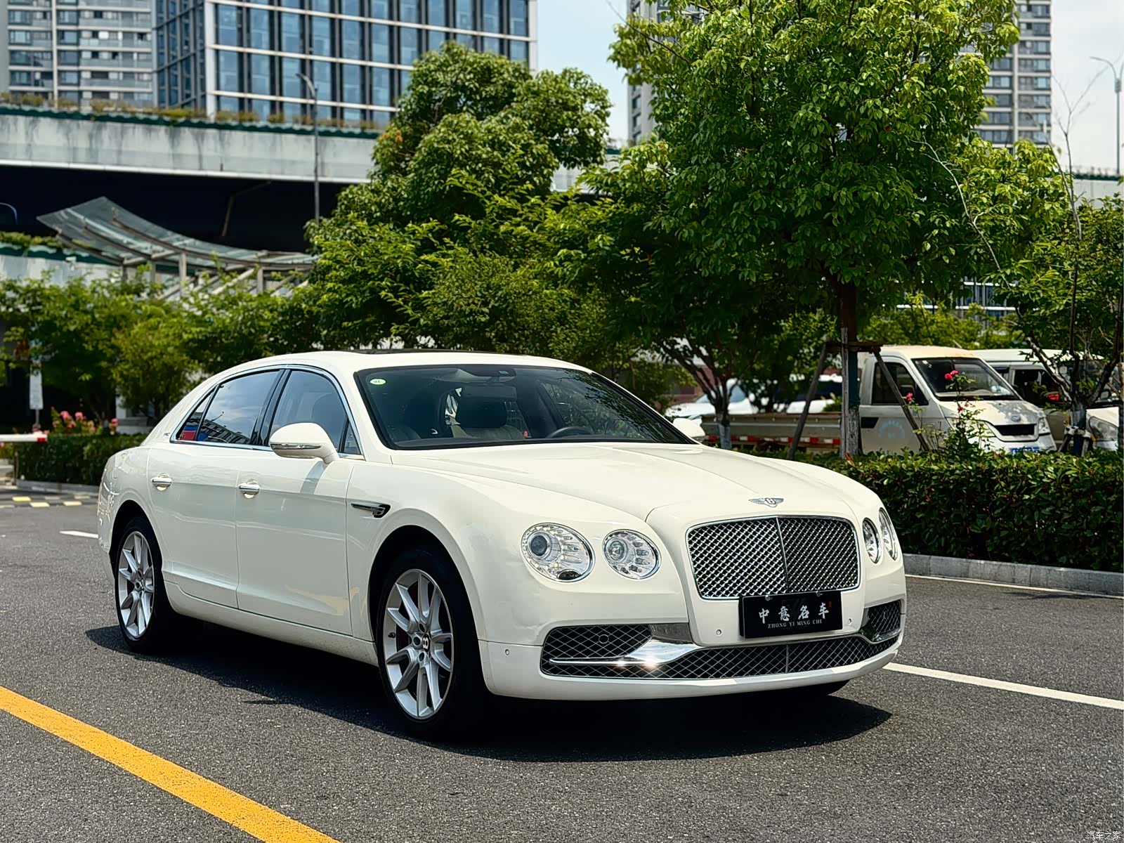 Bentley Flying Spur, 2020 3