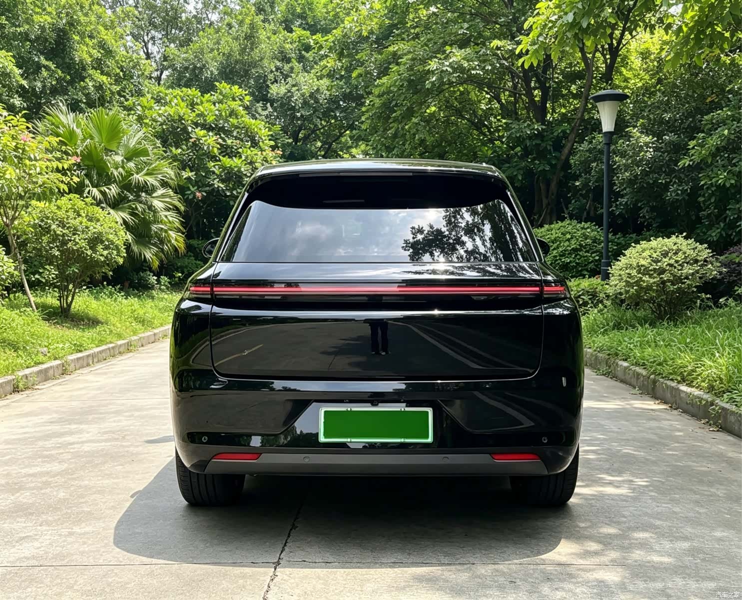 Li Auto L8, 2023 3