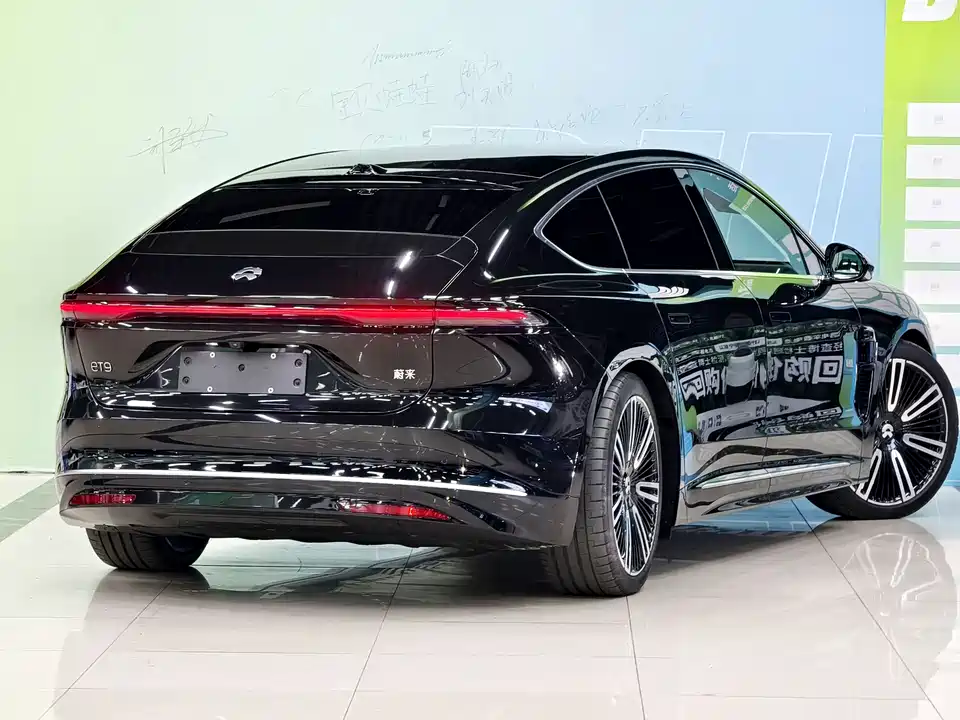 NIO ET9