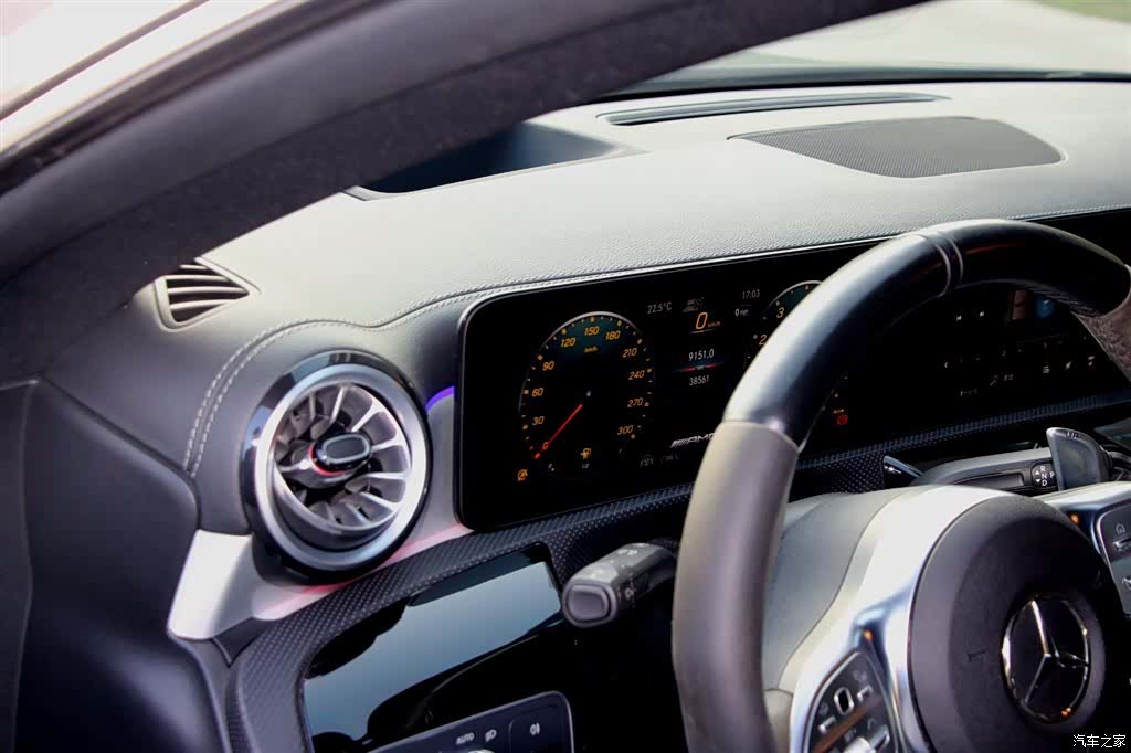 Mercedes-Benz CLA, 2023 8