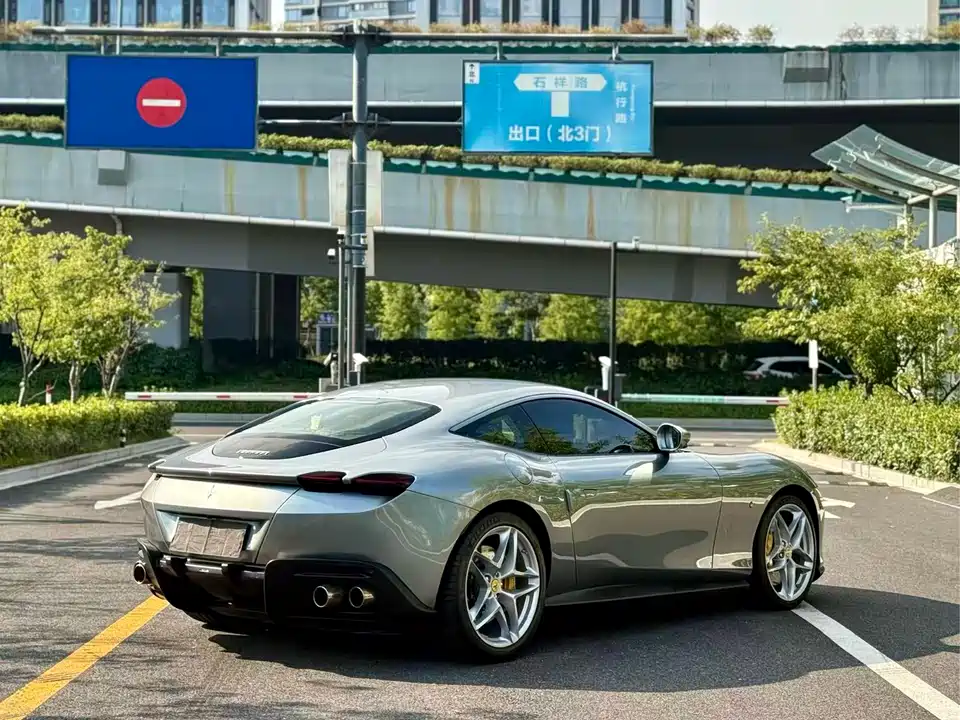 Ferrari Roma