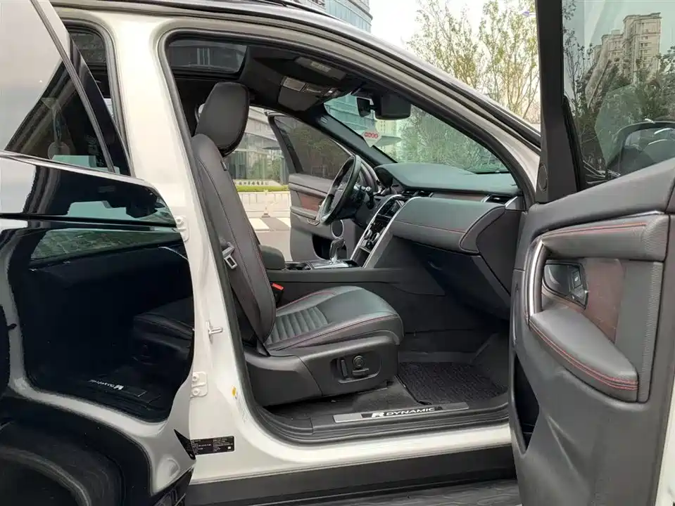 Land Rover Discover sports