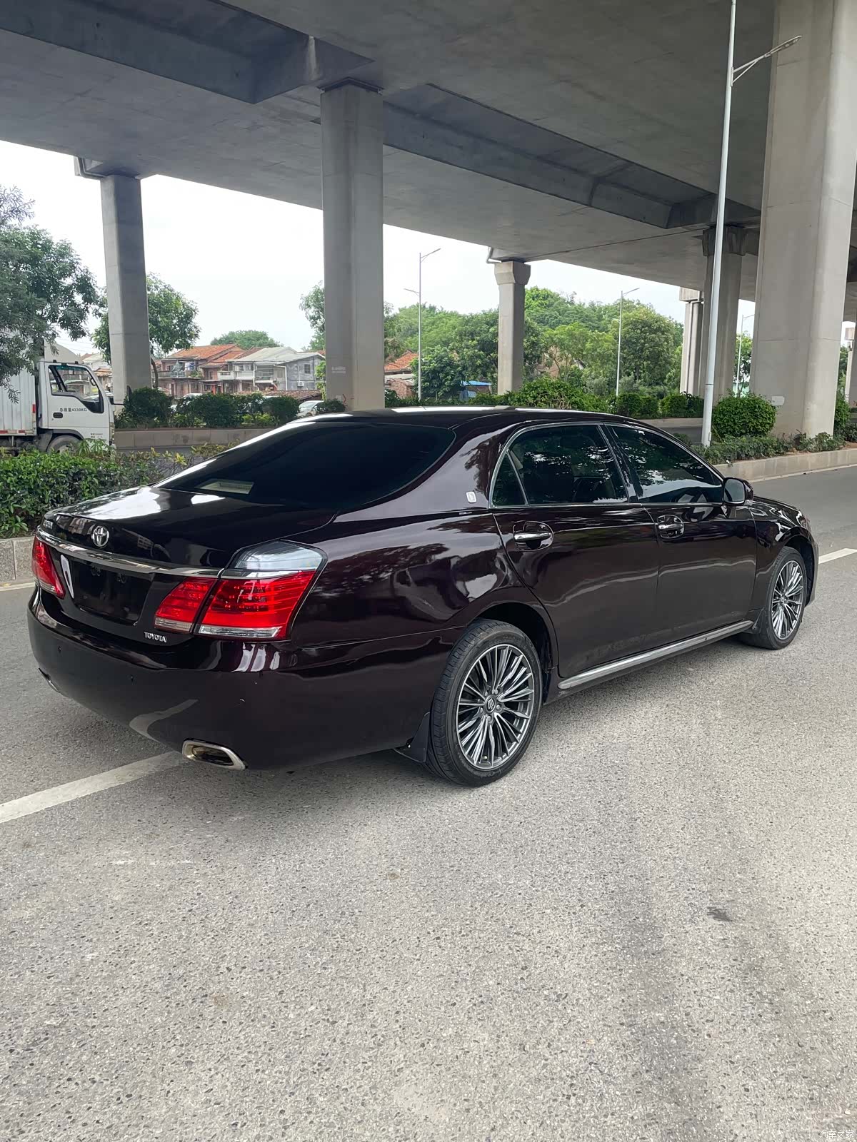 Toyota Crown, 2013 12