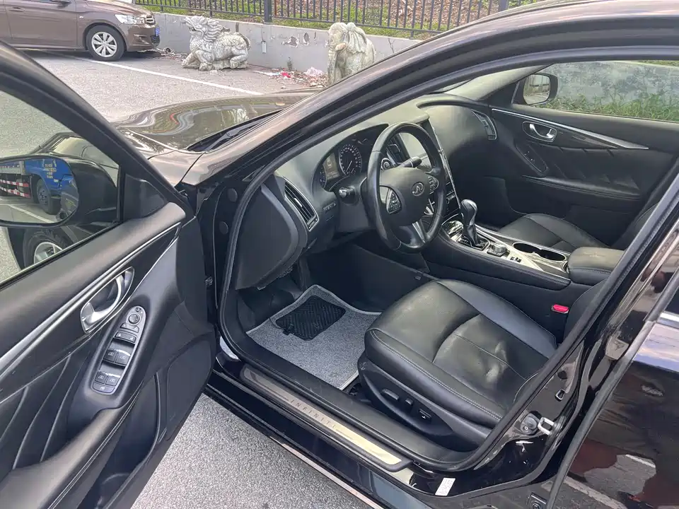 Infiniti Q50