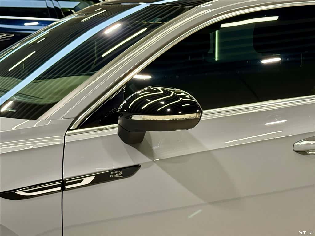Volkswagen CC, 2024 13