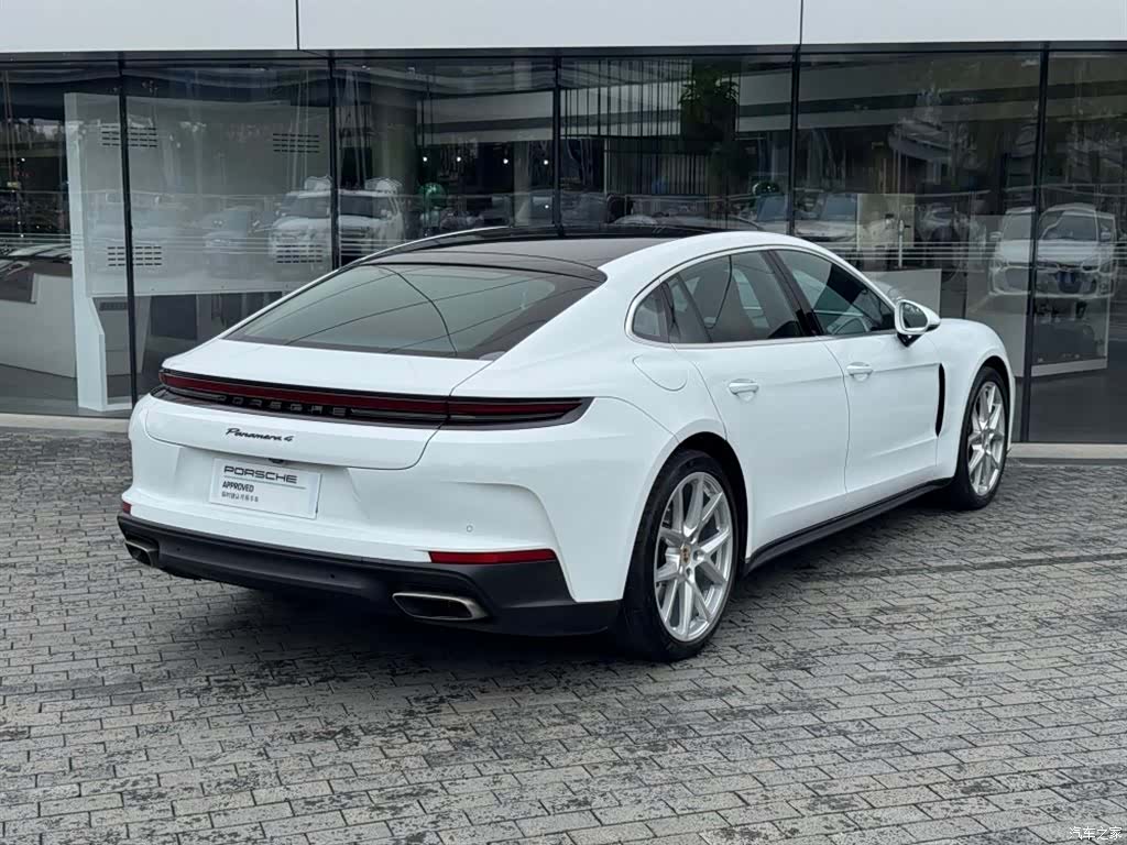 Porsche Panamera, 2024 3