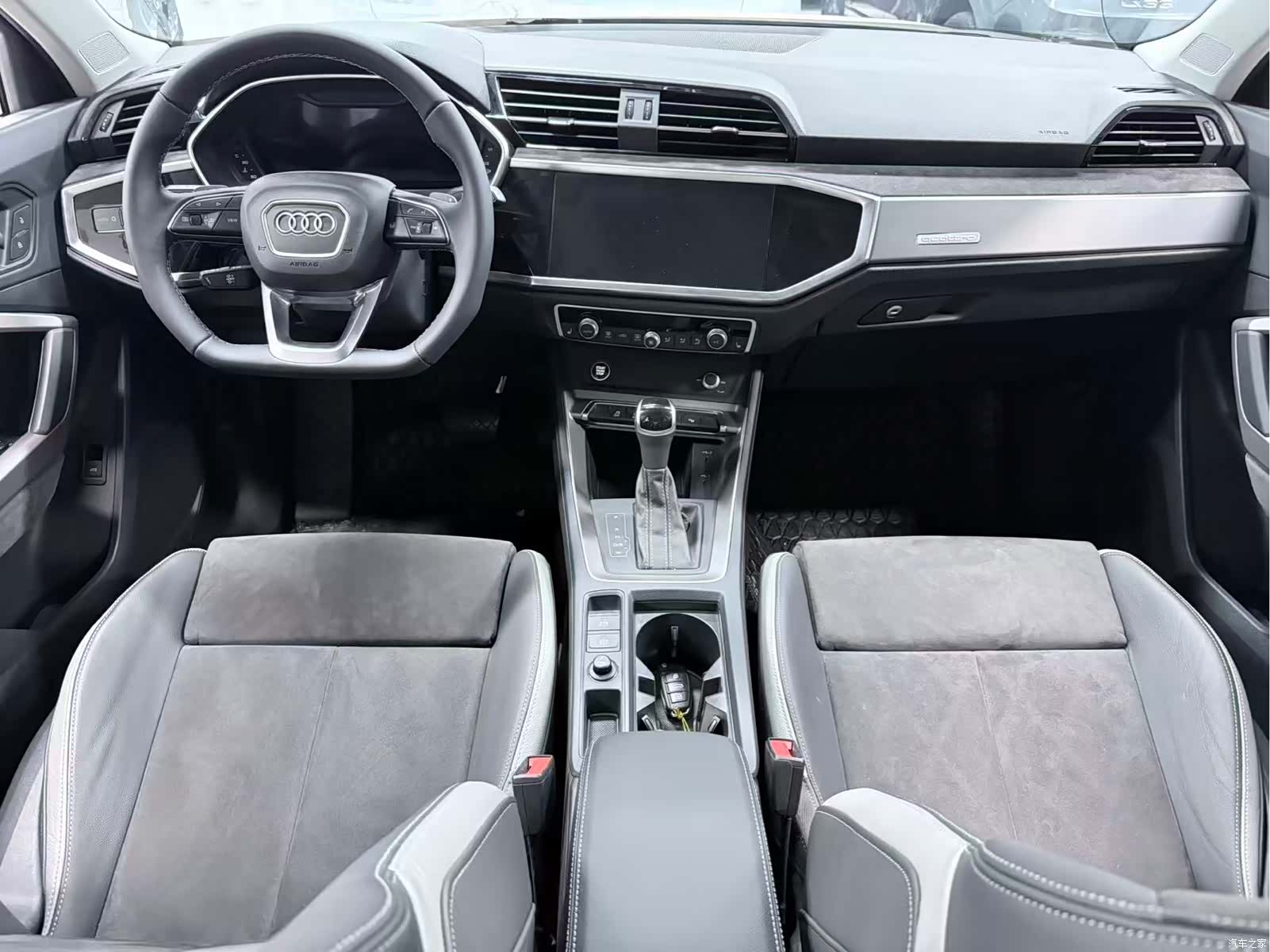 Audi Q3, 2022 8