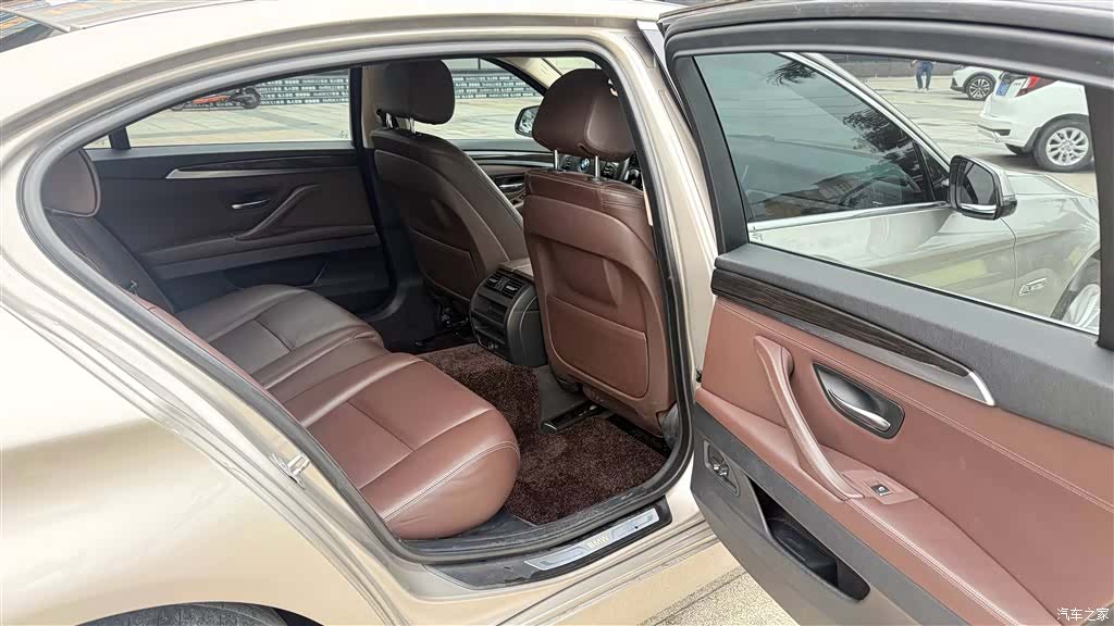 BMW 5 Series, 2016 16