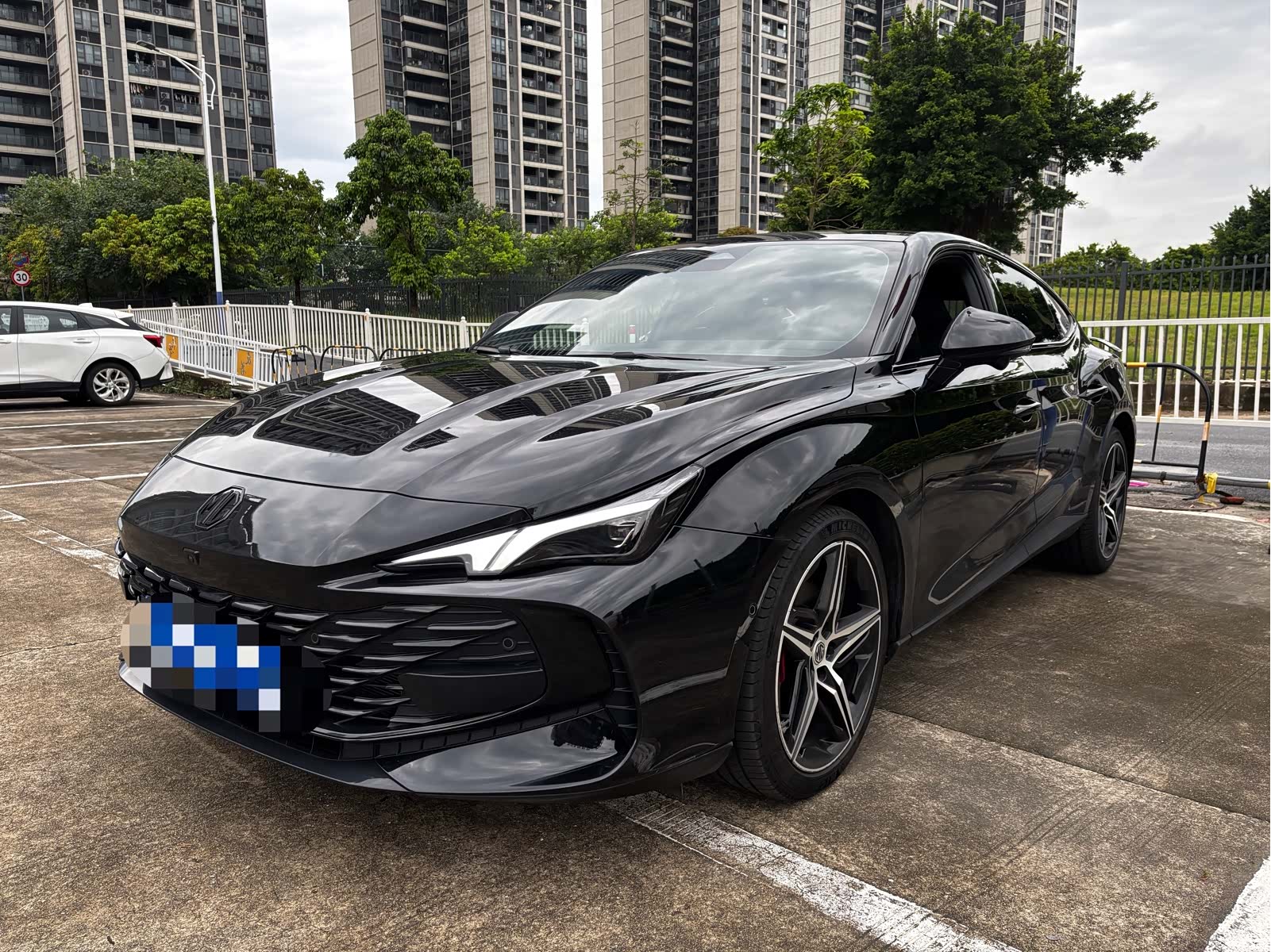 MG MG7