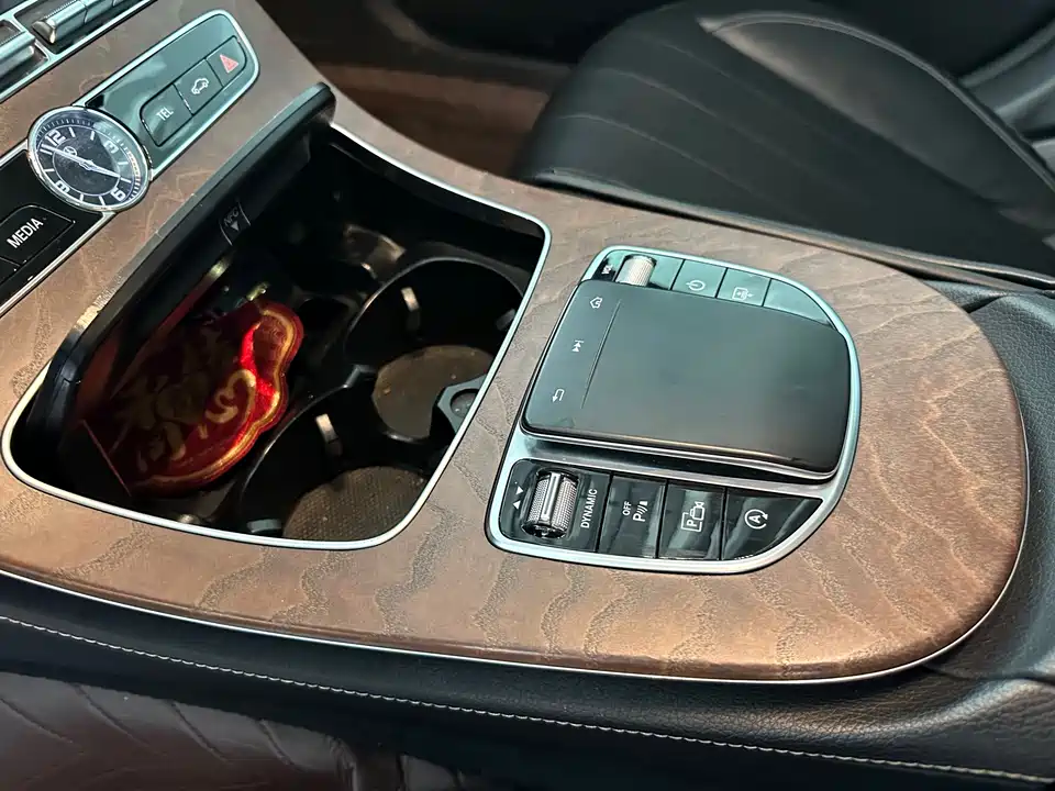 Mercedes-Benz E-class Mercedes-Benz E-class