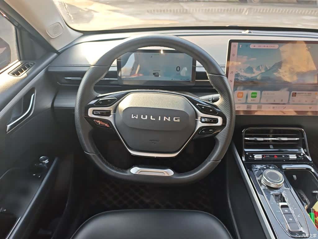 Wuling Starlight, 2024 7