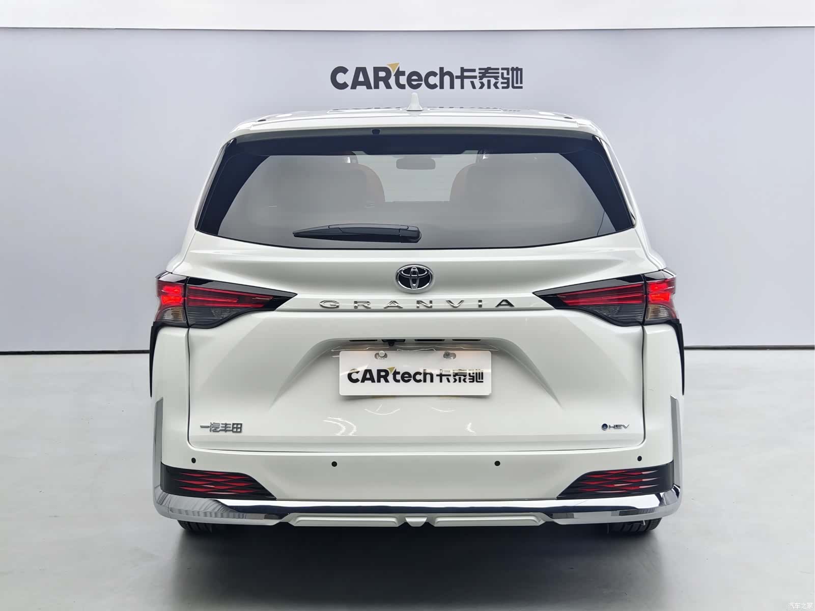 Toyota Granvia, 2026 все фото