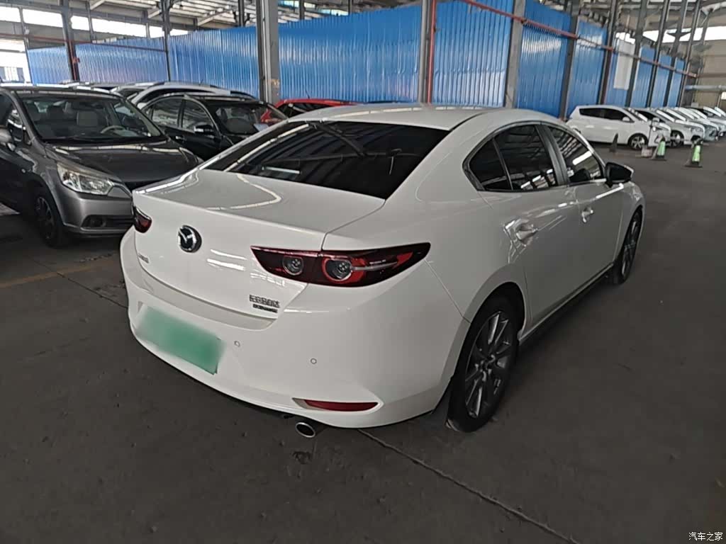 Mazda Mazda3, 2025 7