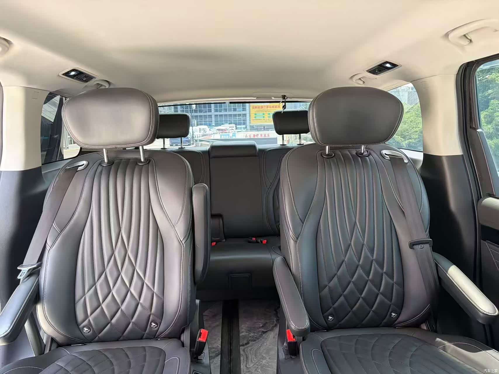 Volkswagen ID.6, 2024 15