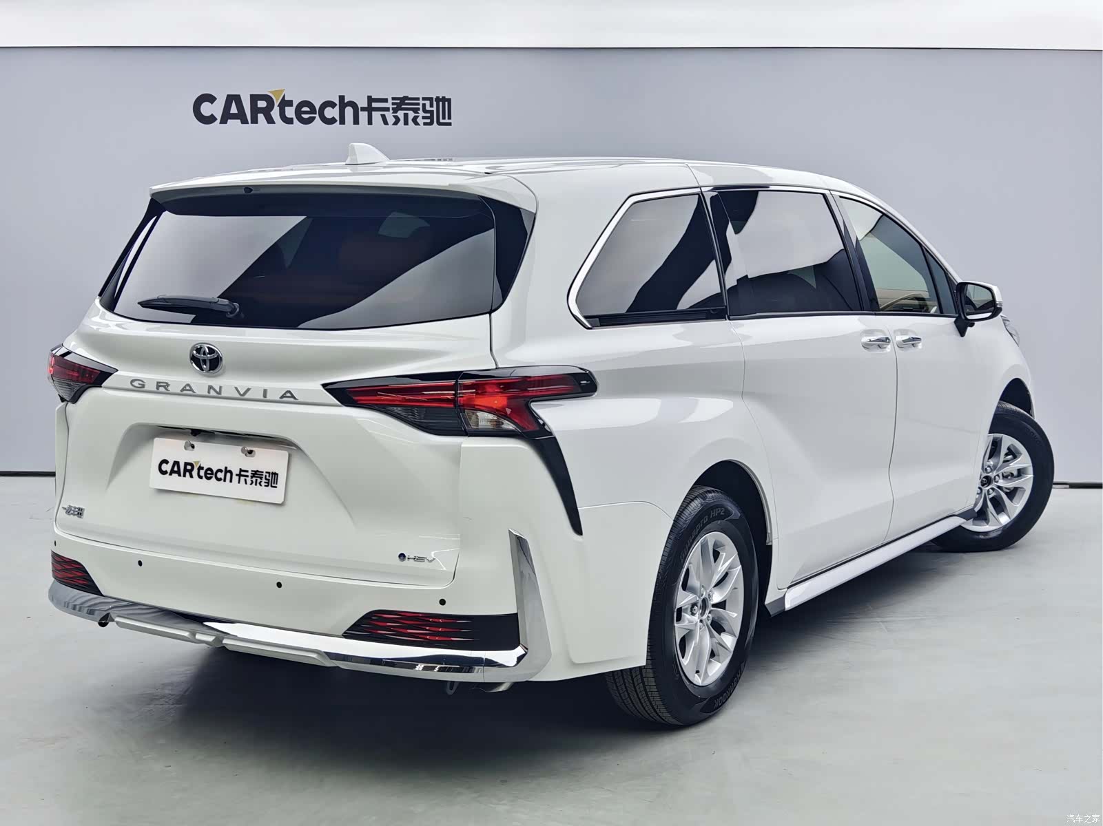 Toyota Granvia, 2026 4
