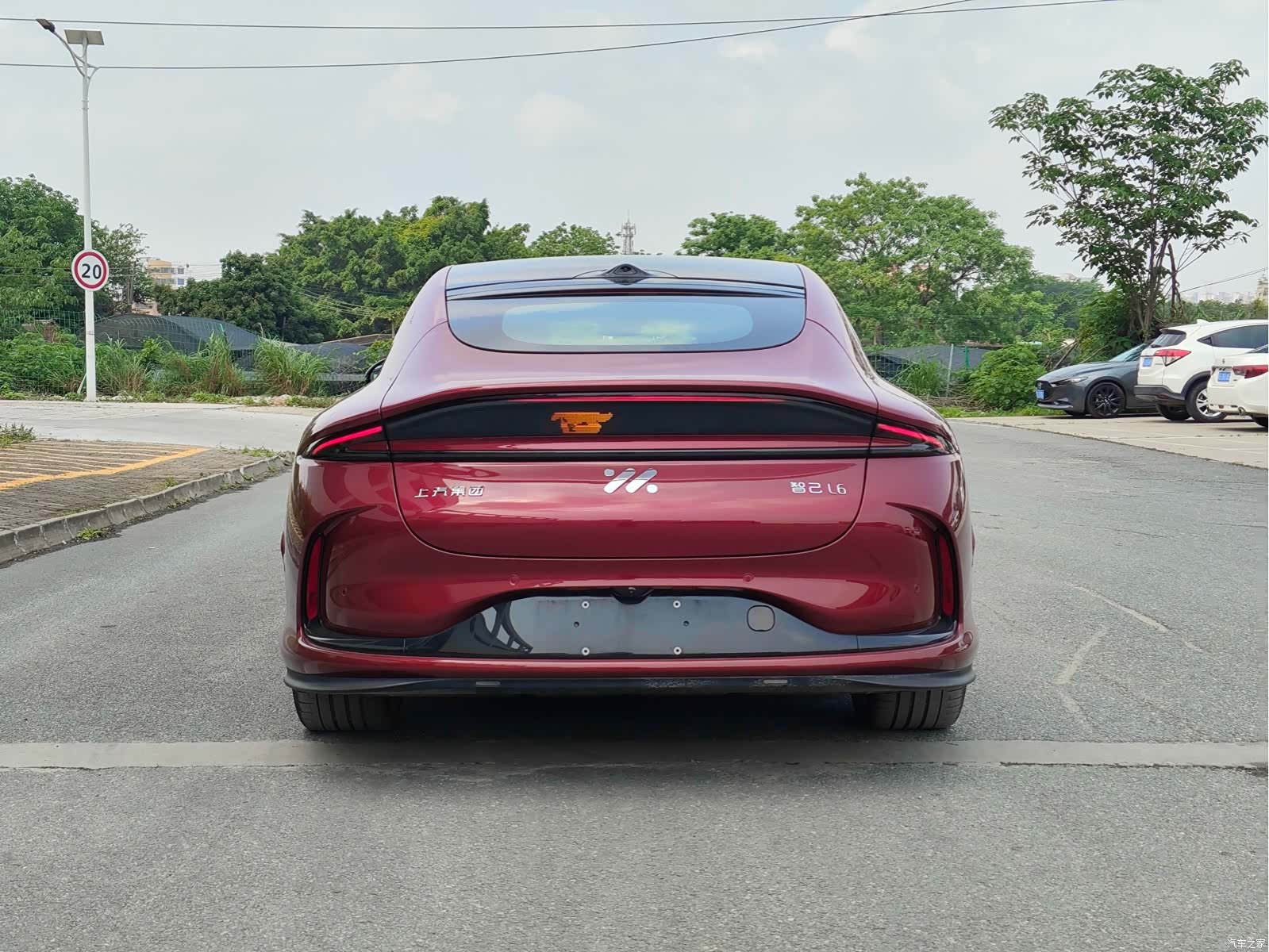 IM Motors L6, 2025 6