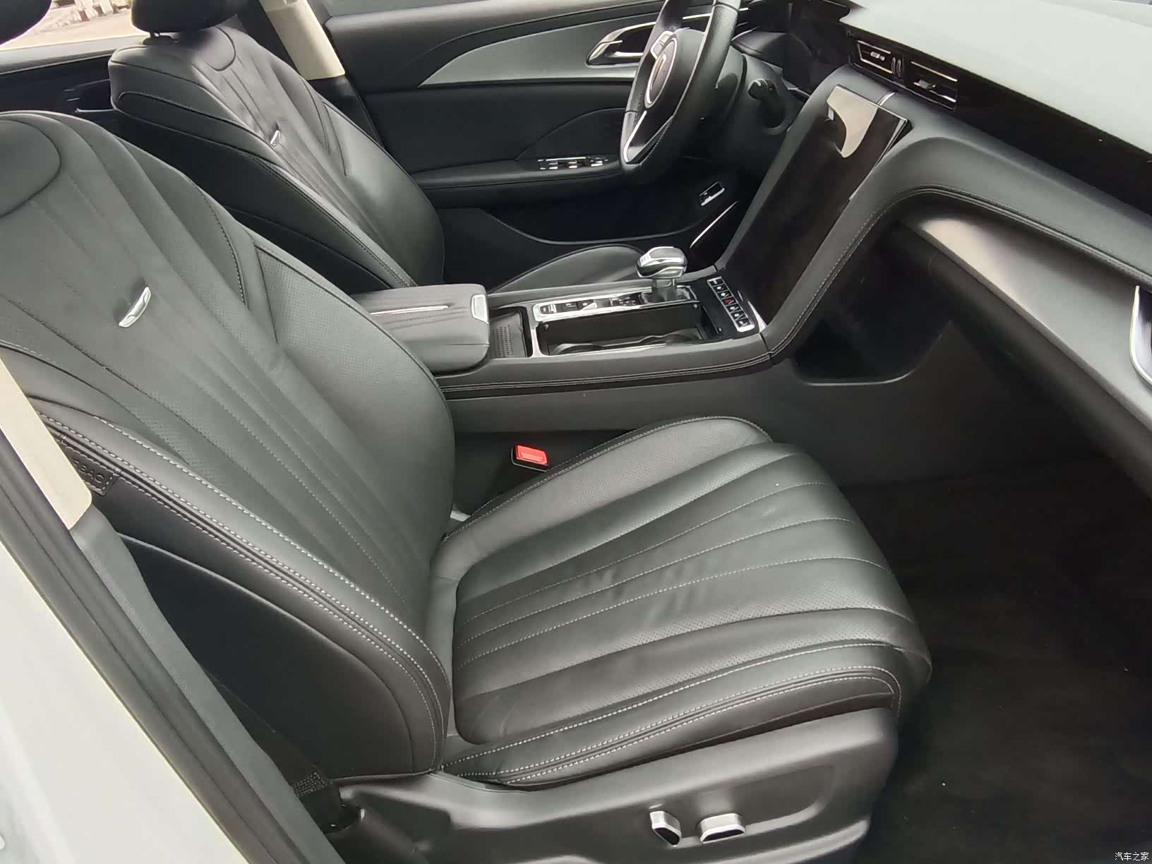 Hongqi H5, 2023 6