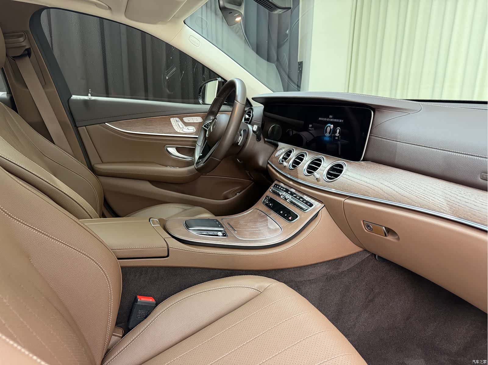 Mercedes-Benz E-Class, 2023 17
