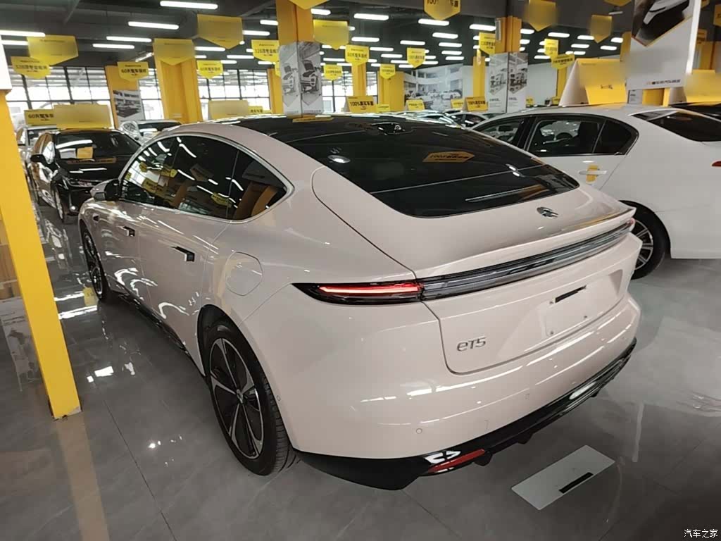 NIO ET5, 2025 все фото