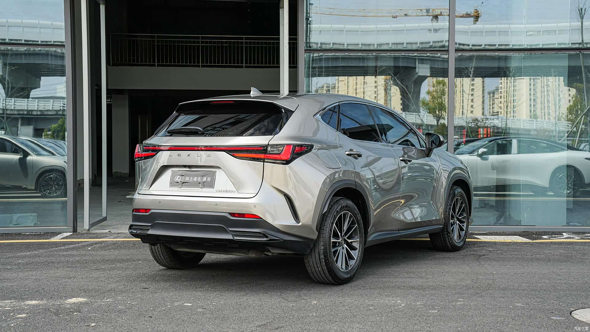 Lexus NX, 2023 4