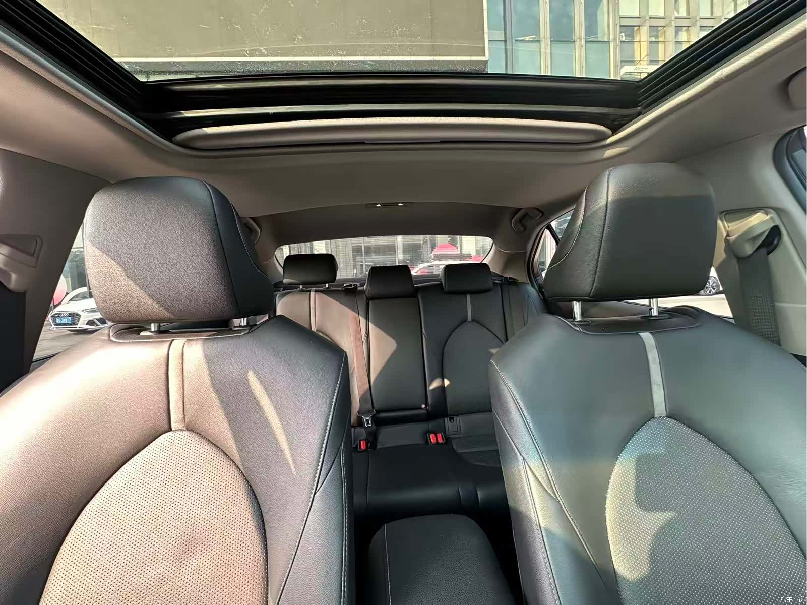 Toyota Camry, 2018 26