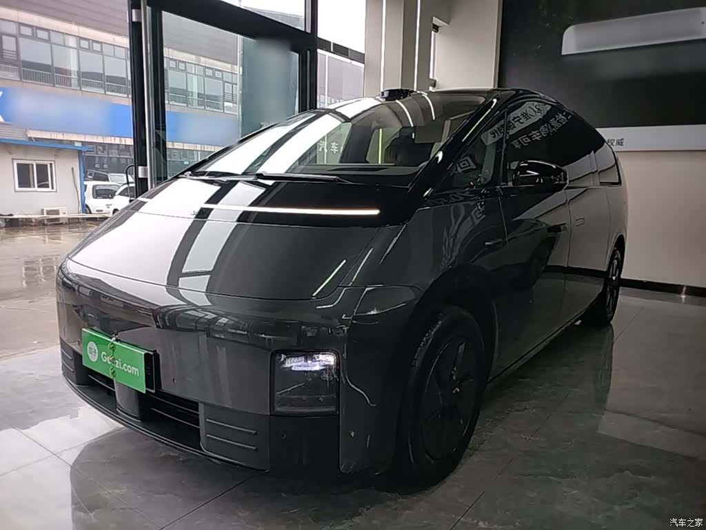 Li Auto MEGA, 2025 2