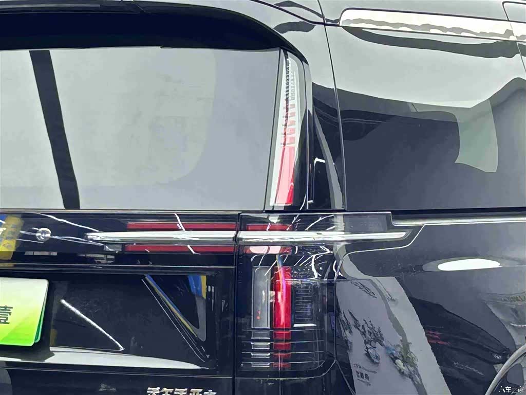 Volvo EM90, 2025 9