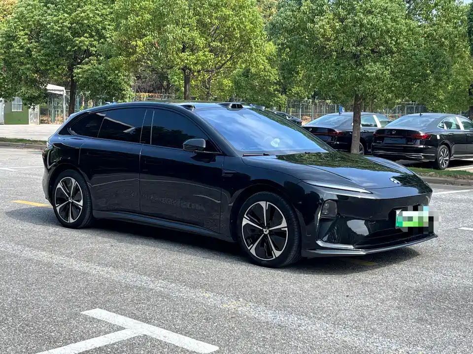 NIO ET5T