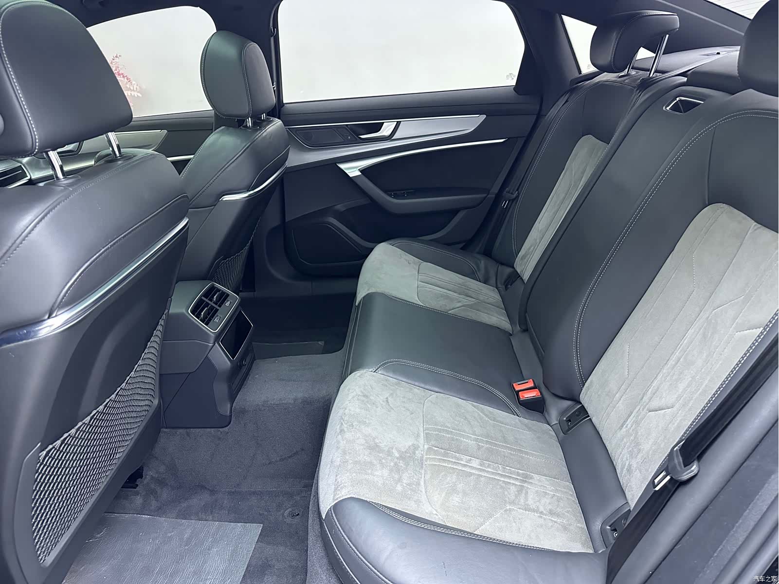 Audi A6L, 2019 14