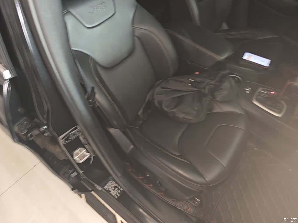 Jeep Cherokee, 2018 25