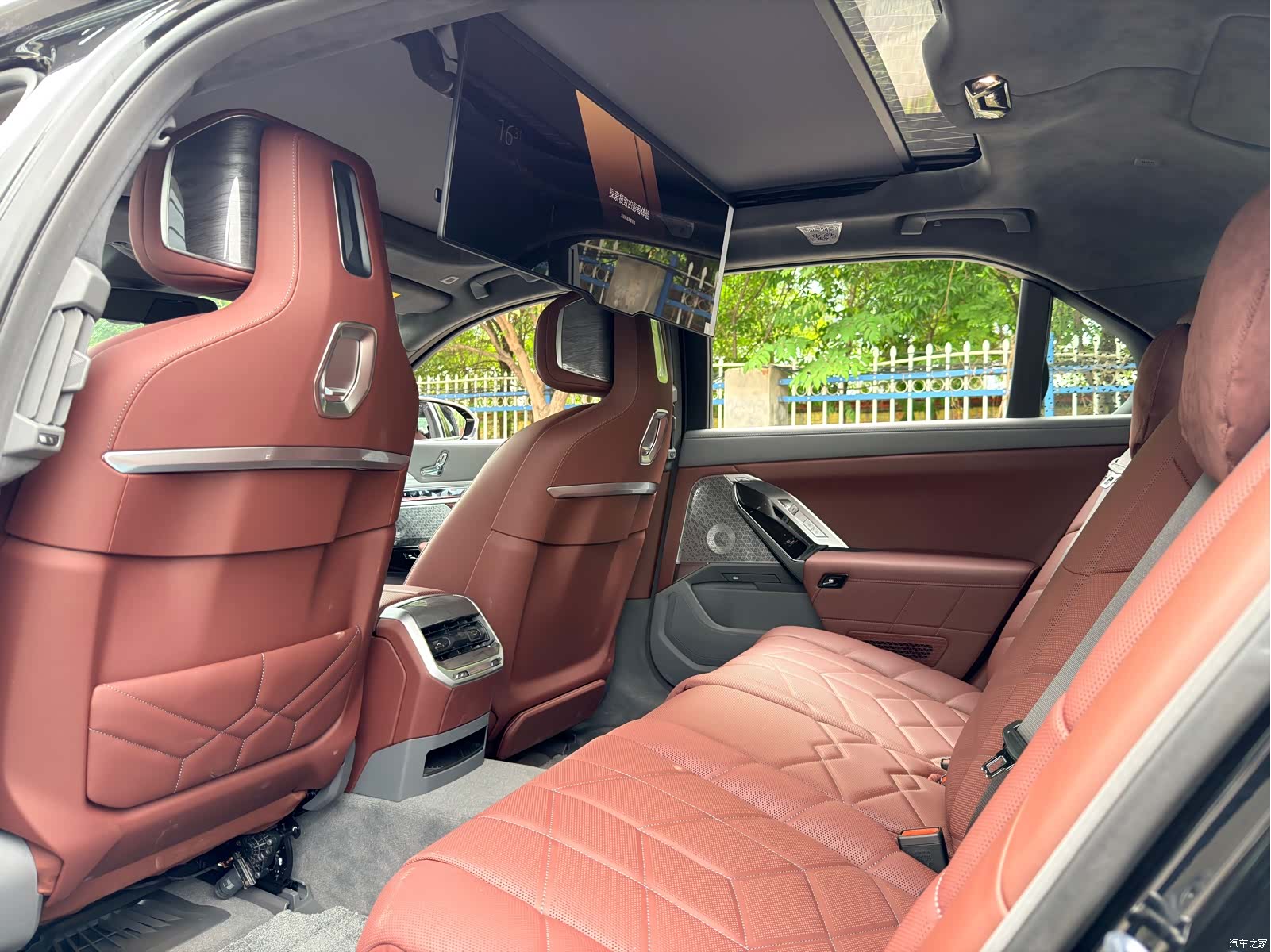 BMW i7, 2025 8