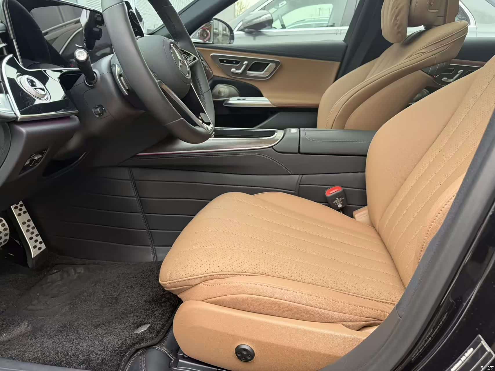 Mercedes-Benz E-Class, 2025 3