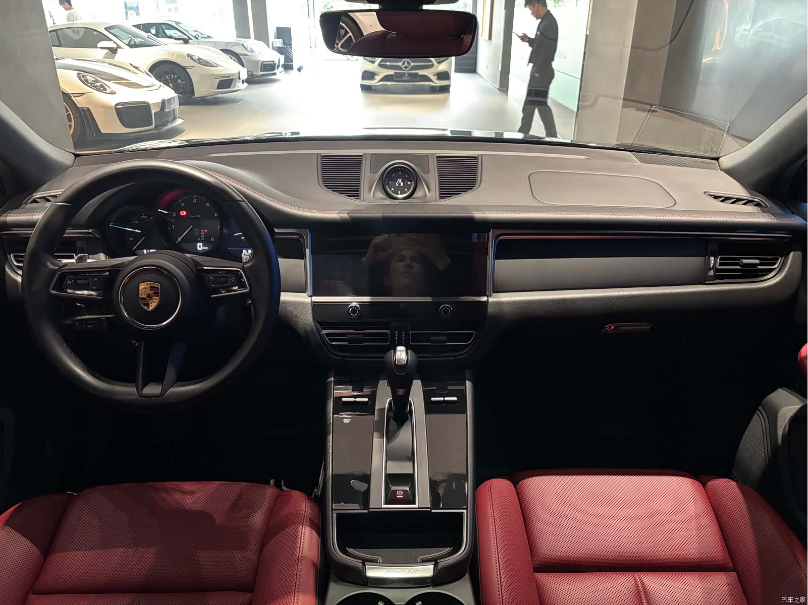 Porsche Macan, 2022 9