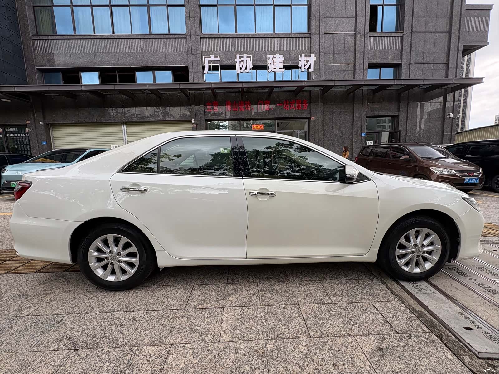 Toyota Camry, 2017 16