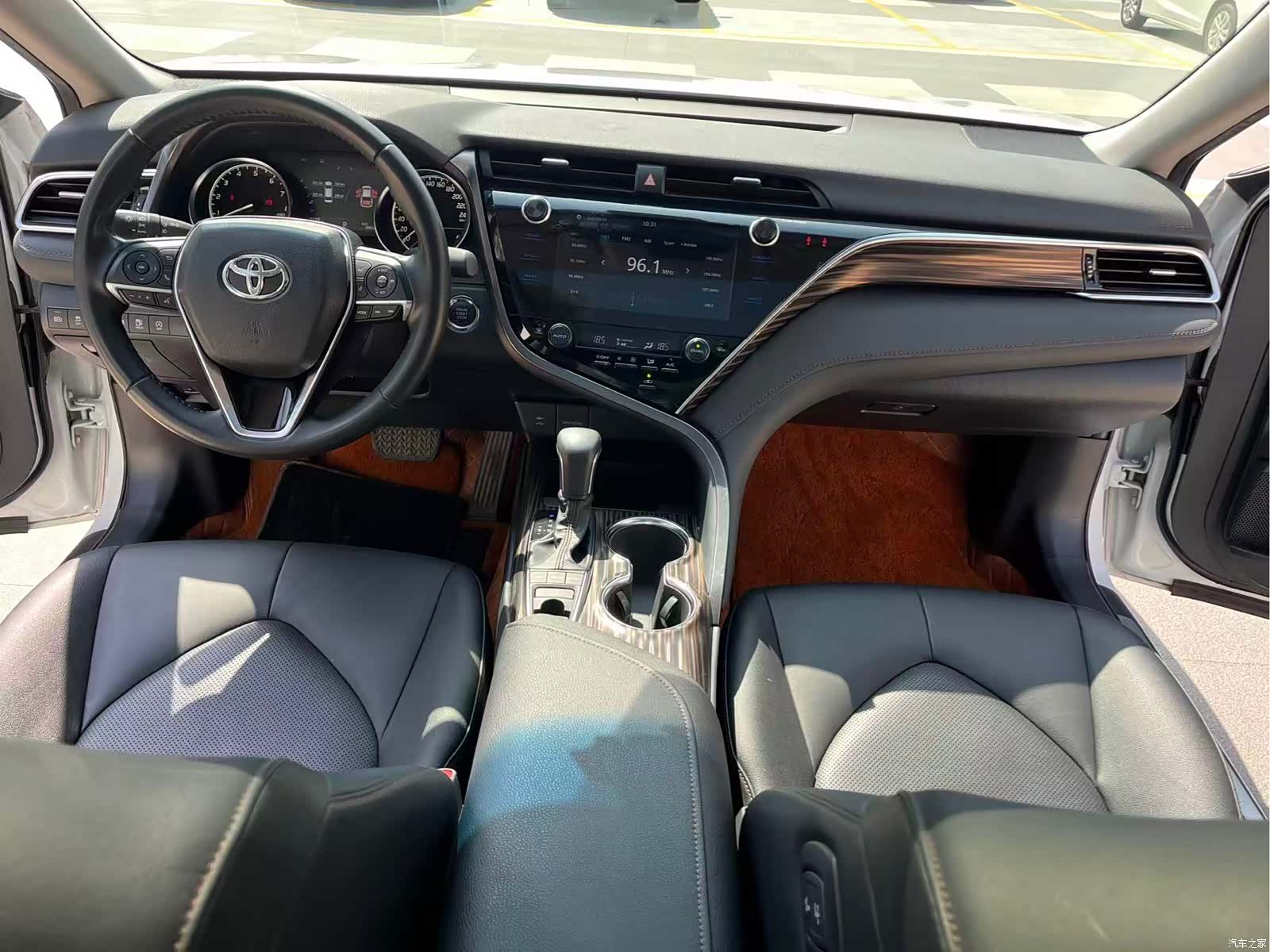 Toyota Camry, 2019 24
