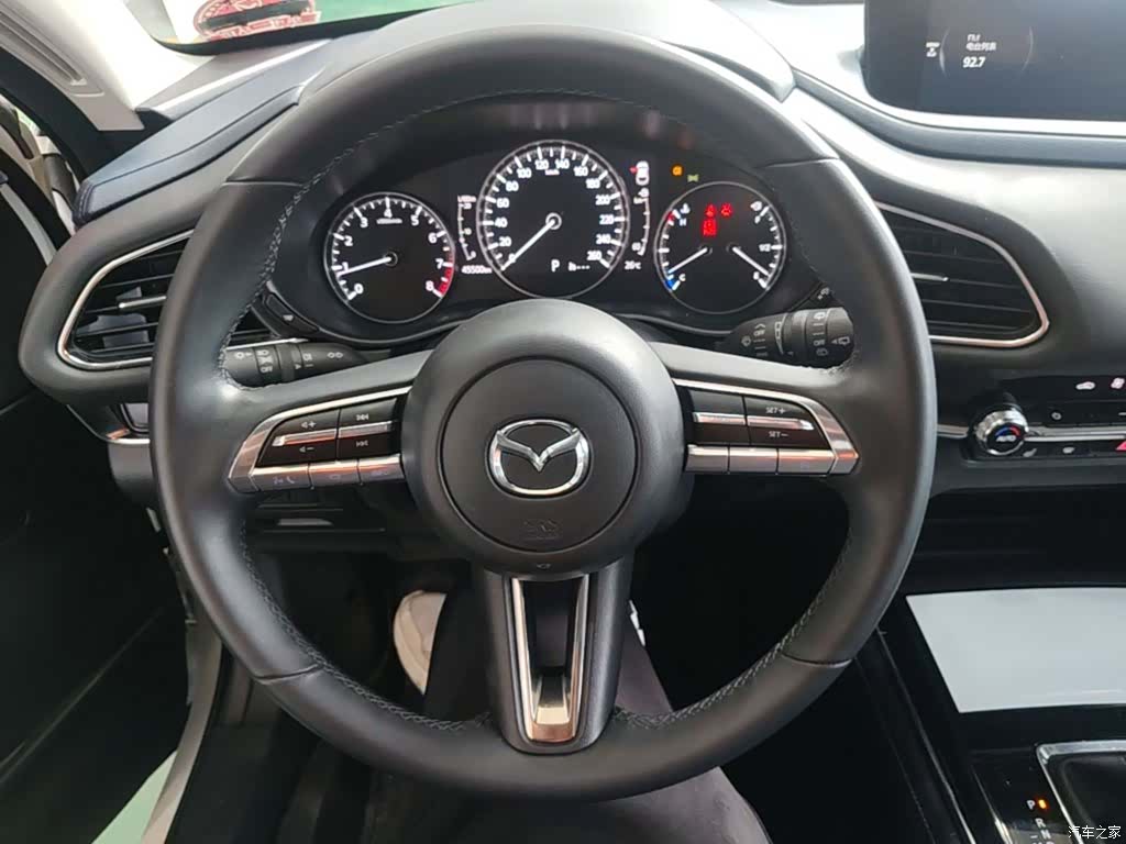 Mazda CX-30, 2022 11