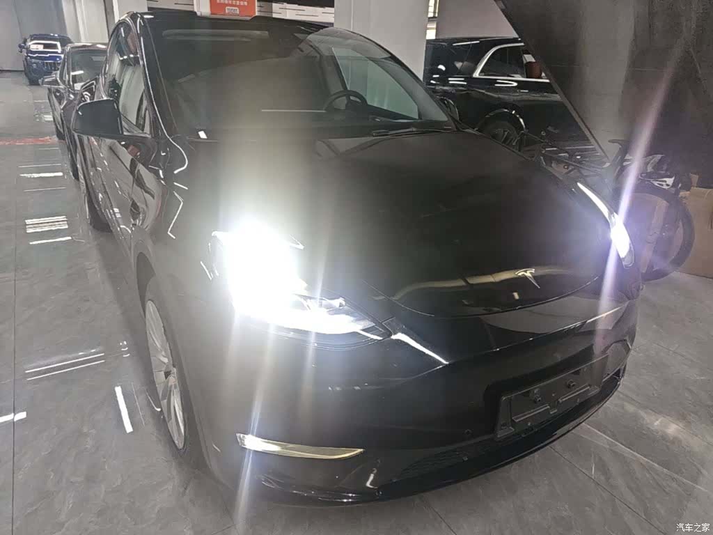 Tesla Model Y, 2024 3