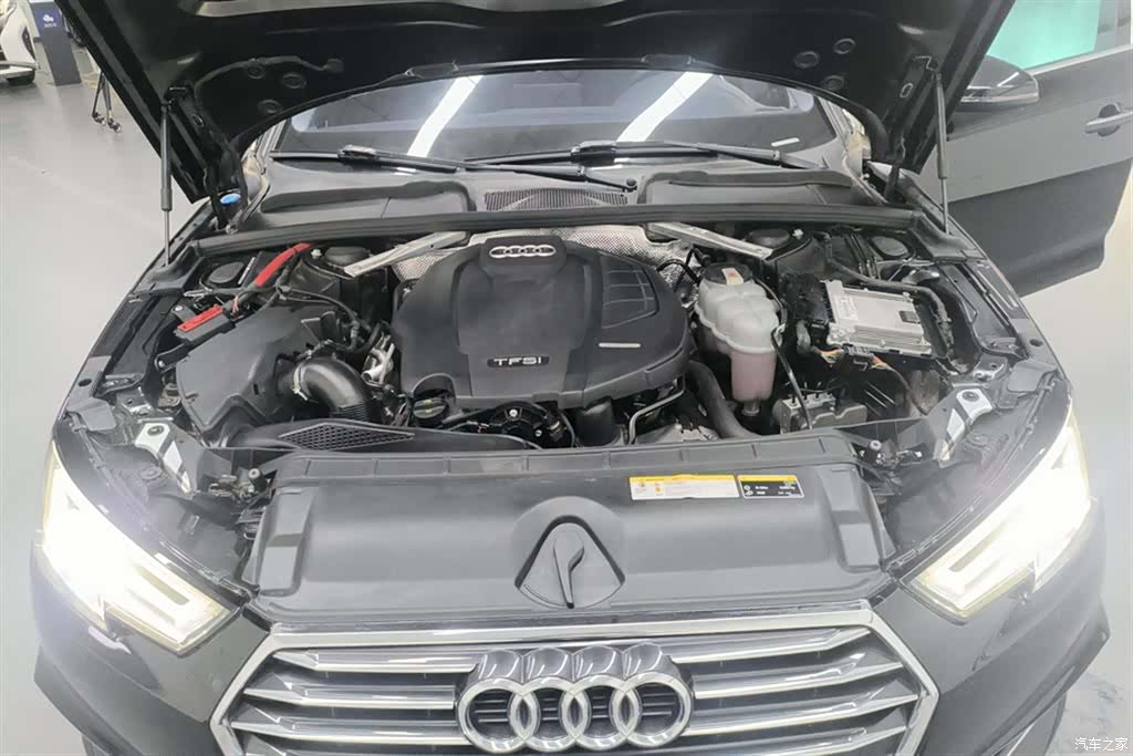 Audi A4L, 2019 10