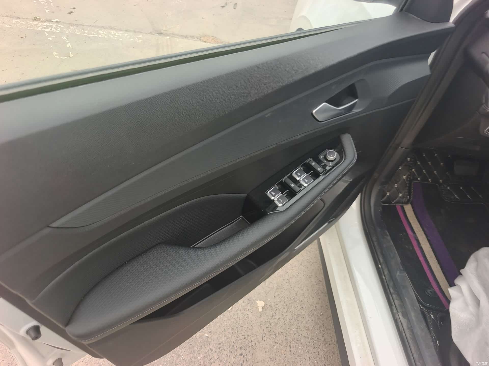 Geely Binray, 2026 10
