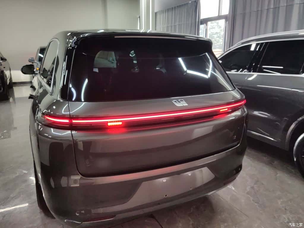 Li Auto L8, 2023 6