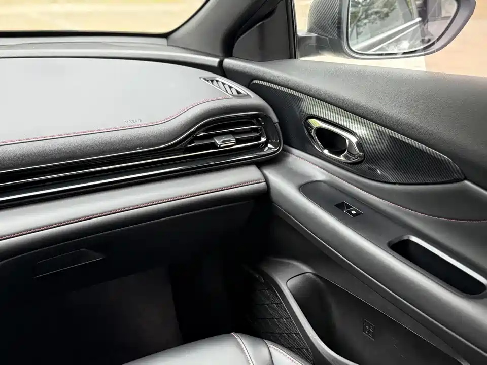 Trumpchi Shadow Leopard